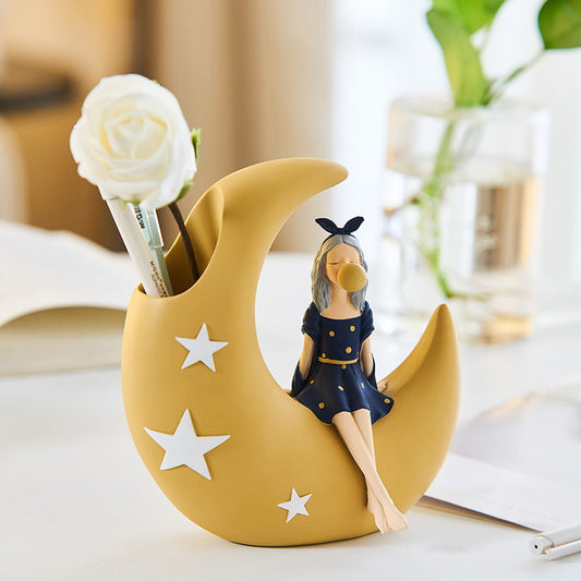 Bubble Girl Moon Pen Holder